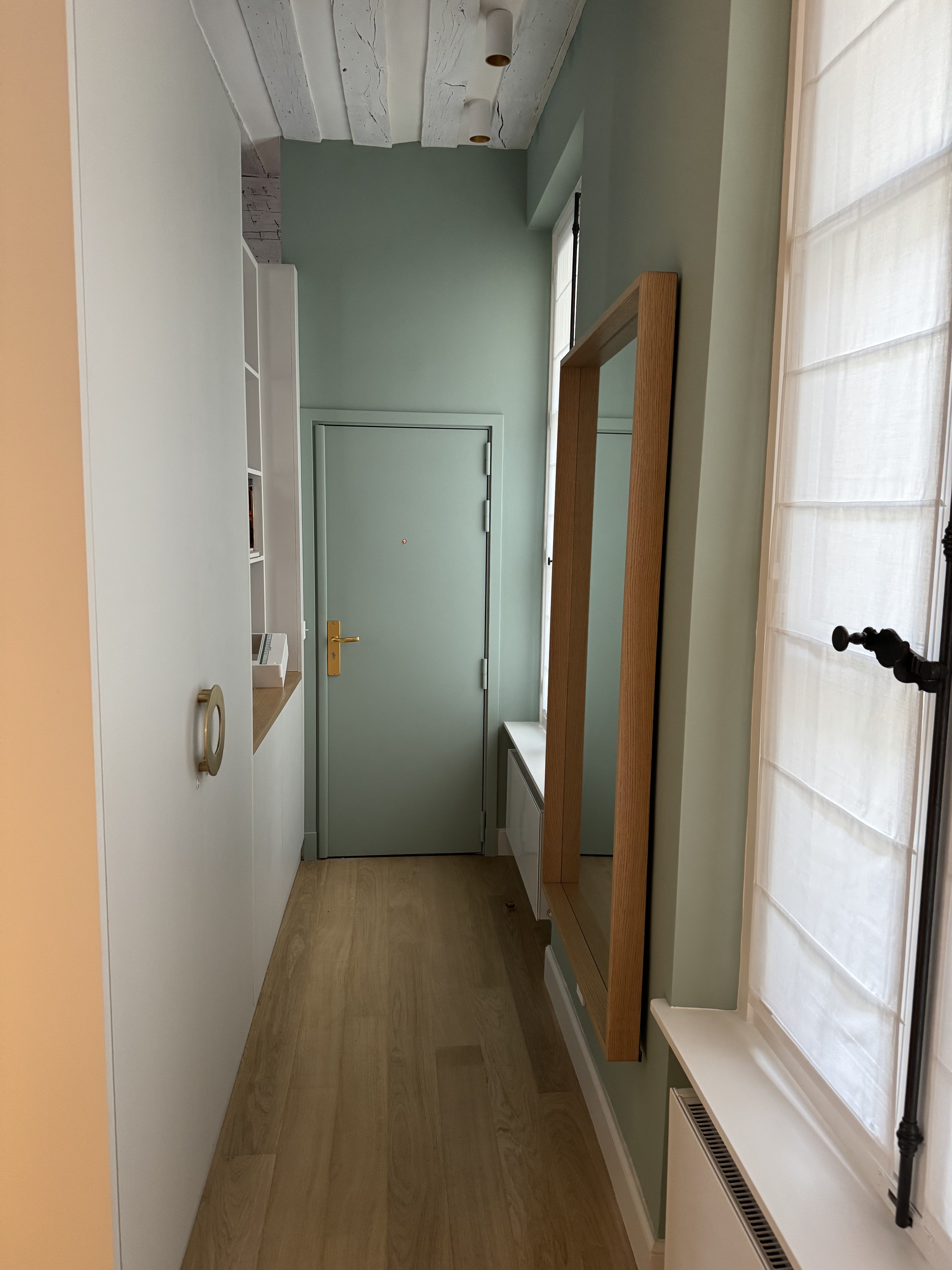 Rénovation de couloir et entrée - espace d'accueil modernisé